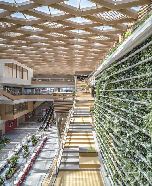 Liugong Hui Mall / CCTN Design + BEIJING SHOUGANG INTERNATIONAL ENGINEERING TECHNOLOGY - Interior Photography, Beam, Steel