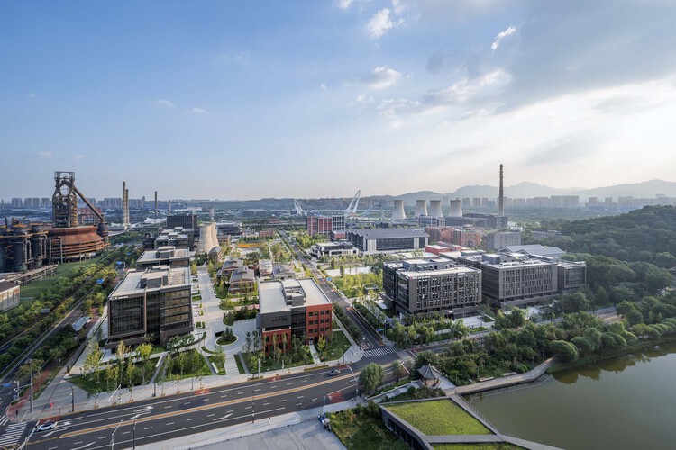 Liugong Hui Mall / CCTN Design + BEIJING SHOUGANG INTERNATIONAL ENGINEERING TECHNOLOGY - Exterior Photography, Cityscape